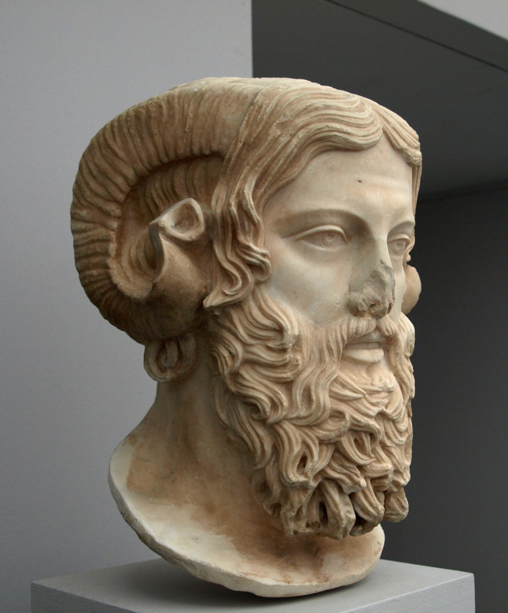 Zeus Ammon: When Greek and Eygptian Gods Met